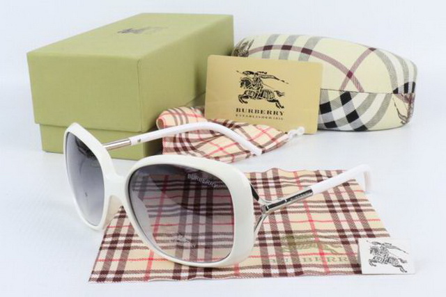 Burberry Boutique Sunglasses 024